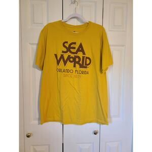 SeaWorld xl unisex yellow tee